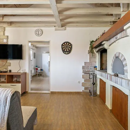 Holiday home Chic In With Private Swimming Pool