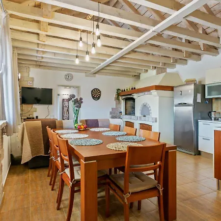 Holiday home Chic In With Private Swimming Pool