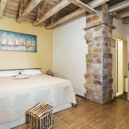 Holiday home Chic In With Private Swimming Pool