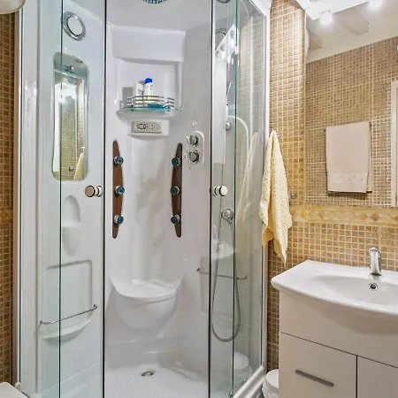 In Near Beaches Дом отдыха *